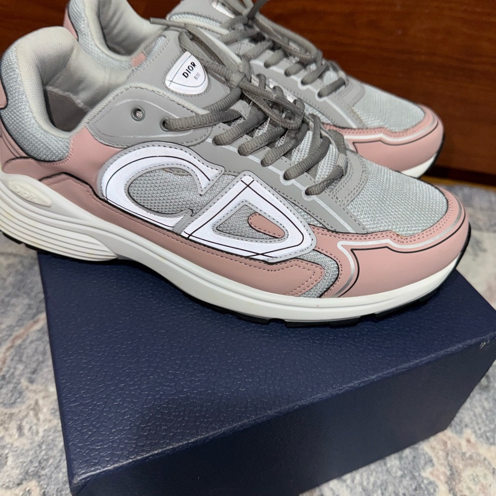 Dior mens 
Sneakers in Pink and Gray